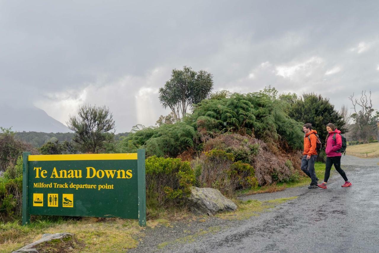 A Pousada Lone Moose Backpackers Te Anau Exterior foto